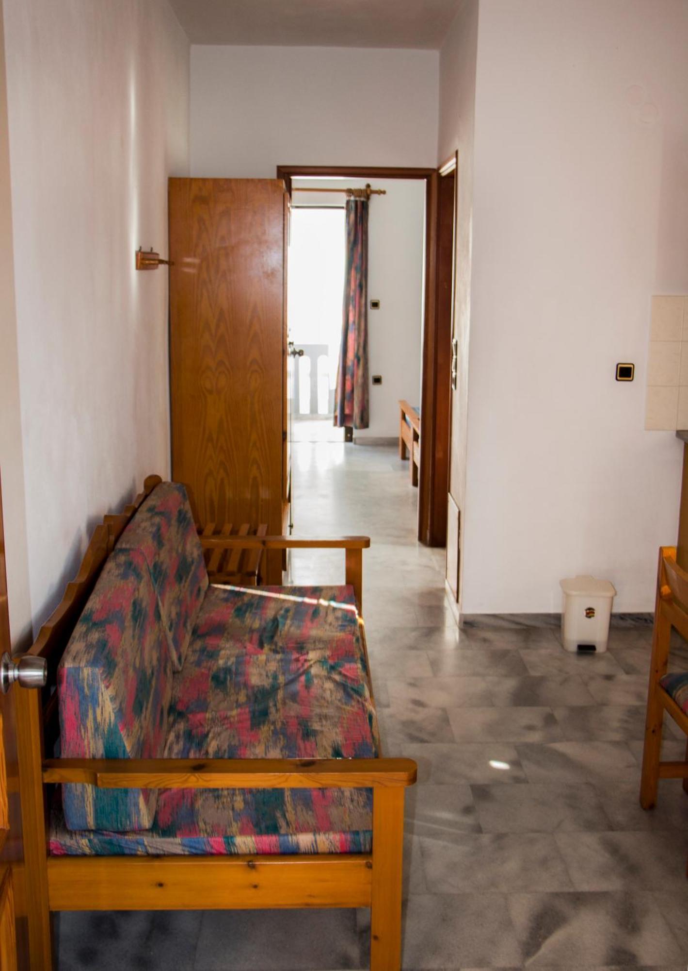 Popi Hotel Apartments Agia Marina  ภายนอก รูปภาพ