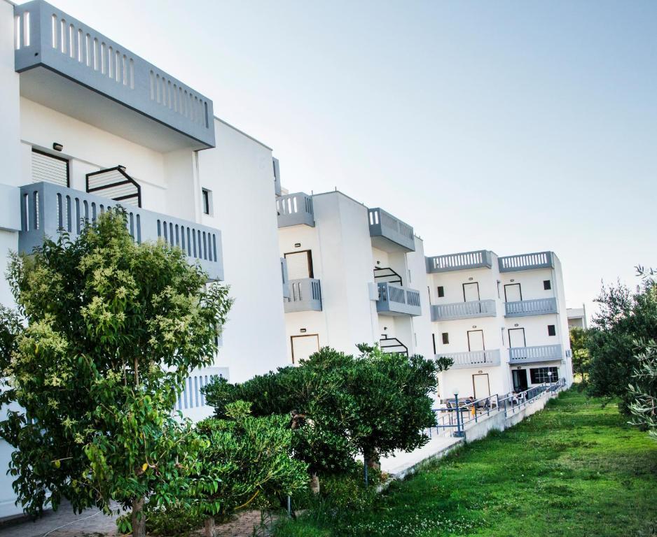 Popi Hotel Apartments Agia Marina  ภายนอก รูปภาพ