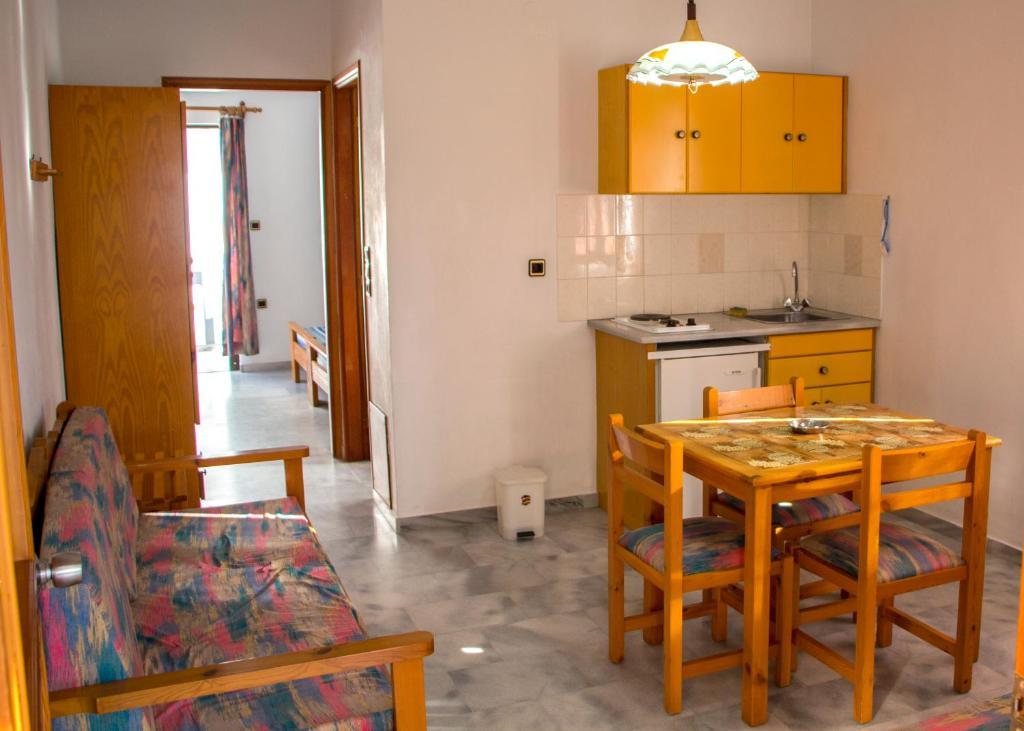 Popi Hotel Apartments Agia Marina  ภายนอก รูปภาพ
